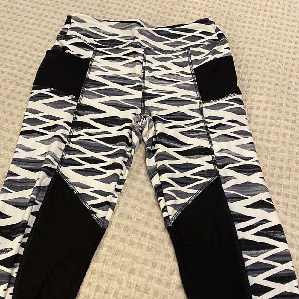 Athletic collection crop yoga pant